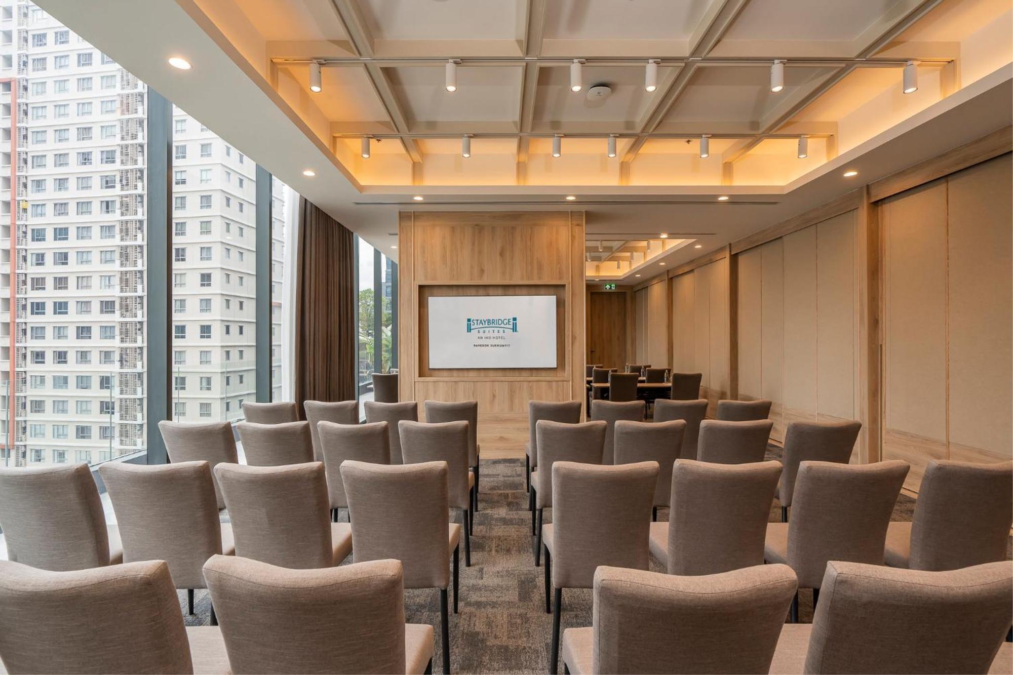 Staybridge Suites Bangkok Sukhumvit By Ihg المظهر الخارجي الصورة